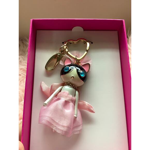 New with tag betsey Johnson key fob - Picture 2 of 7